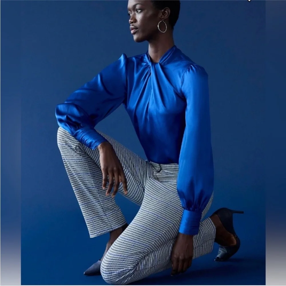 WHBM Chic Royal Blue Long Sleeve Twisted Neck Satin Blouse size 4 - Picture 7 of 15